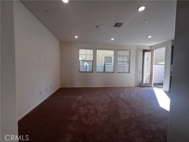 Building Photo - 5937 Oatfield Ave