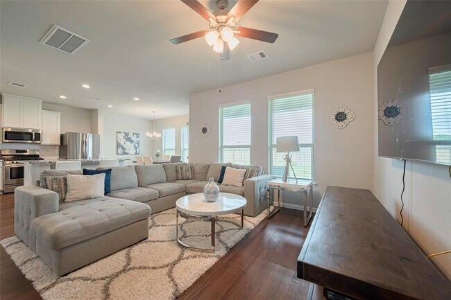 Foto del edificio - 3813 Kirby Ct