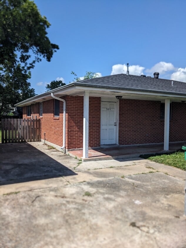 Primary Photo - 504 Houma Blvd