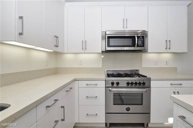 Foto del edificio - 3 br, 2.5 bath Condo - 166 Quiet Grv