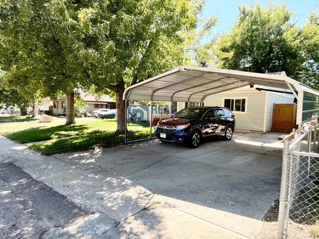 Building Photo - 344 Everett Dr