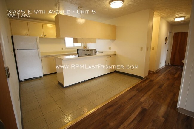 Foto del edificio - 3925 E 9th Ave