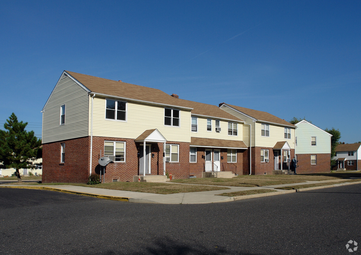 Foto principal - Paulsboro Gardens Apartments