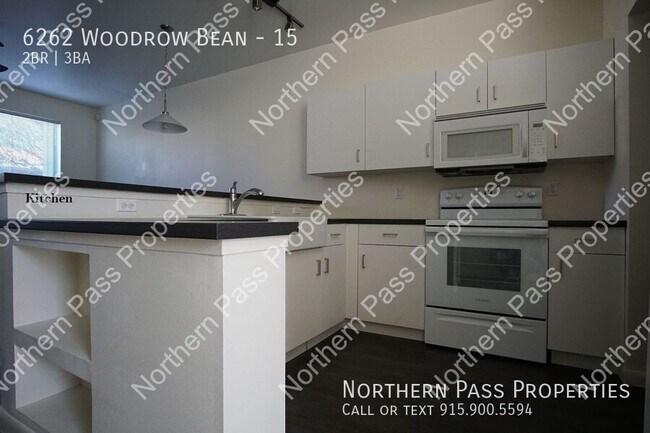 Foto del edificio - 6262 Woodrow Bean Transmountain