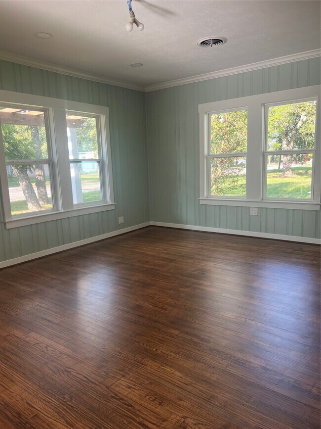 Foto del edificio - 803 Austin St