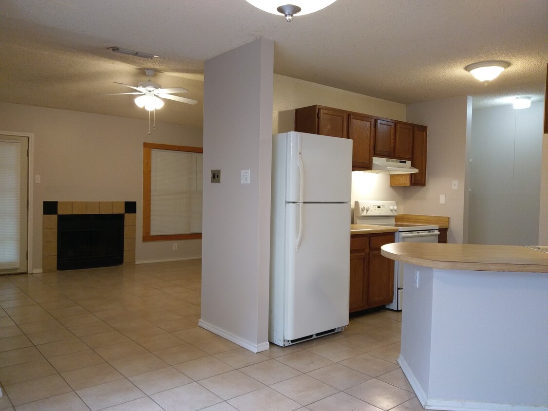 Kitchen to Living Room - 2543 Corian Glen Dr