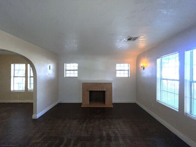 Foto del edificio - *** $500 Off Special Offer!! *** Charming ...