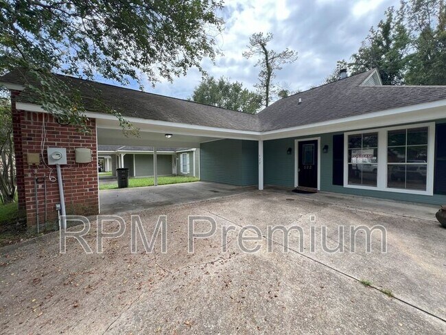 Foto del edificio - 522 Fawn Lake Dr