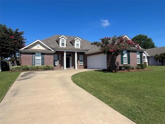 Building Photo - 8951 Alderwood Way