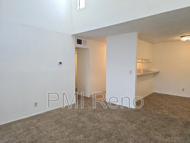 Foto del edificio - 2750 Plumas St