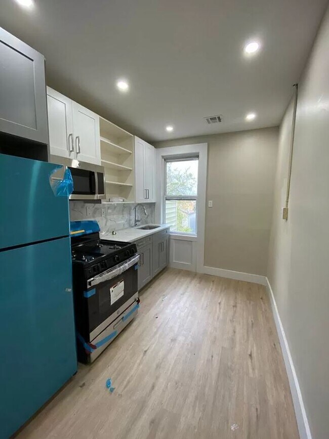 216 Claremont Ave Unit 1, Jersey City, NJ 07305 Apartments in Jersey