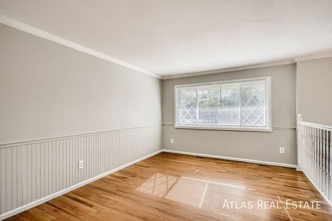 Building Photo - 538 Raemar Cir