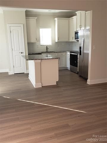 Building Photo - 670 Hickory Point Dr