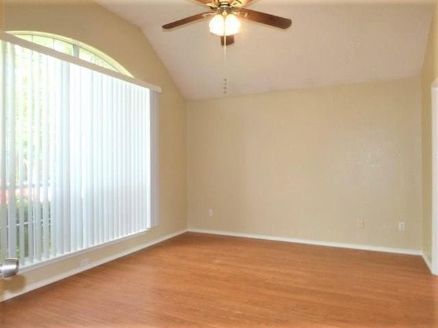 Building Photo - 2713 Clearwater Dr