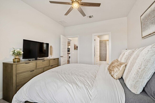 Foto del edificio - Beautiful, Single Story, Modern Home on a ...