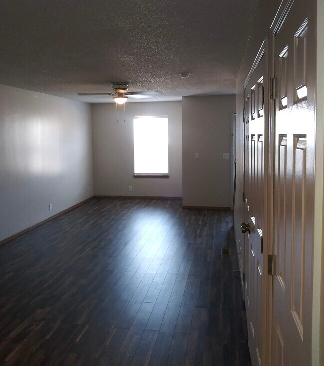Living Area Unit 1D Bridgestone - 777 Cardinal Dr