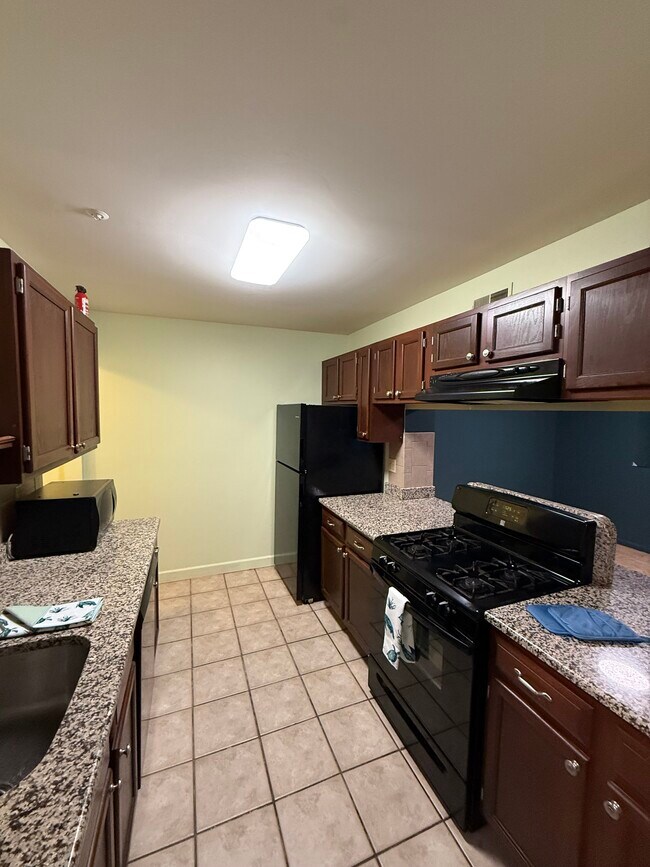 Foto del edificio - 1301 Waters Edge Dr