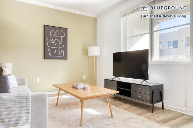 Building Photo - 1724 Highland Ave