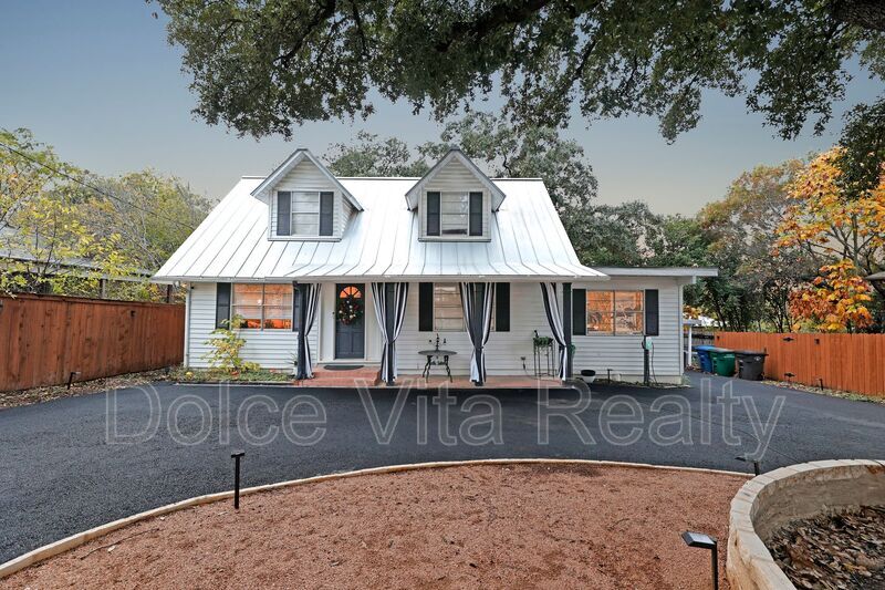 Foto principal - 335 Rainbow Dr