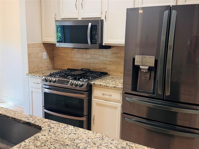 Foto del edificio - 3839 Dry Creek Dr