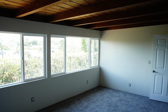 Building Photo - 2534 Bartel St