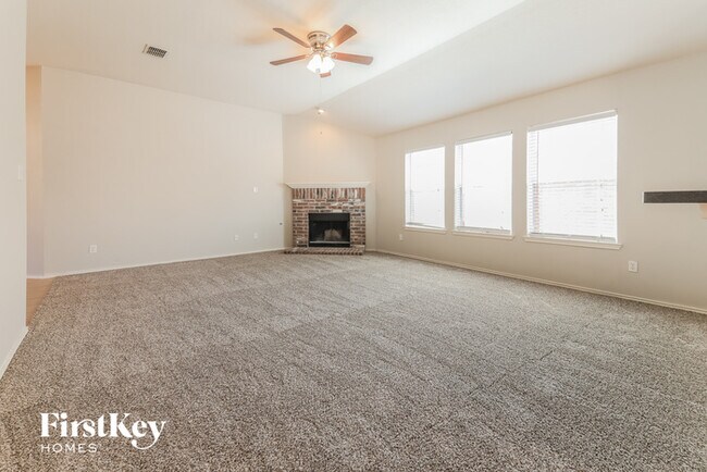Foto del edificio - 2064 Fairview Dr
