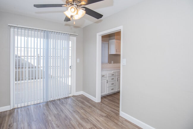 Foto del edificio - Imperial Beach Gardens