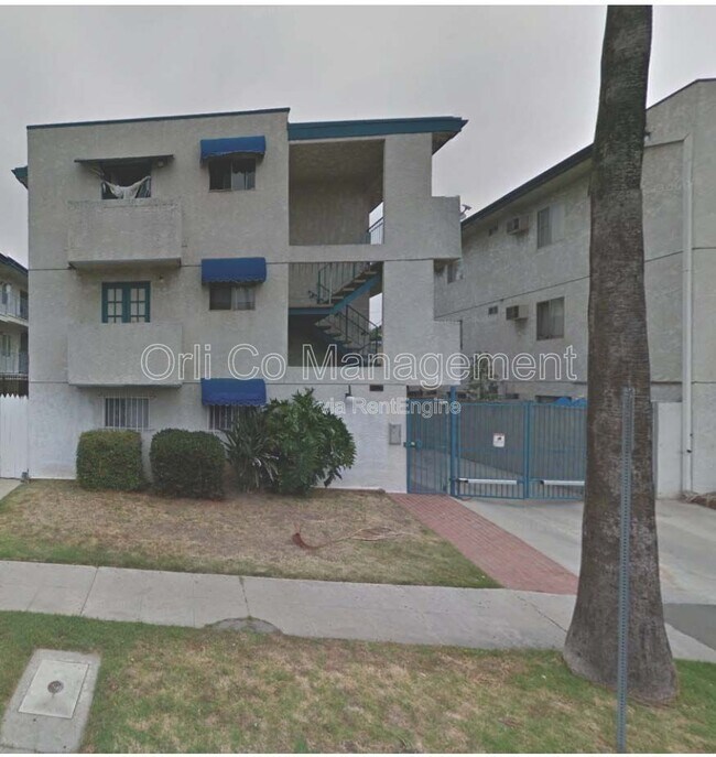 Foto del edificio - 14329 Haynes St