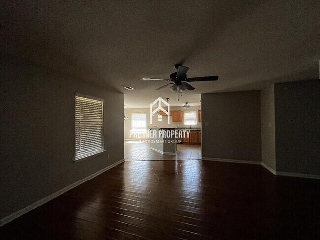 Foto del edificio - 420 Springer Cv