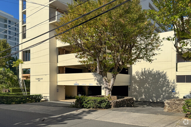 Building Photo - Camelot