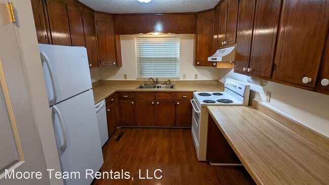 Building Photo - 2 br, 2 bath House - 28 Capri Lane Unit A-1