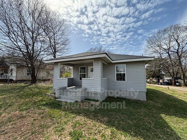 Building Photo - 123 N Florida Ave