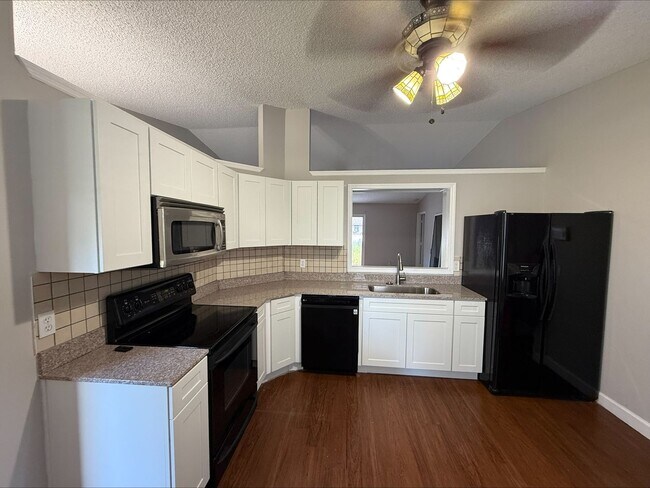 Foto del edificio - 1812 Glenridge St NW