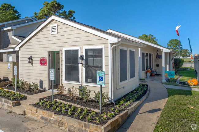 Building Photo - Windfern Meadows