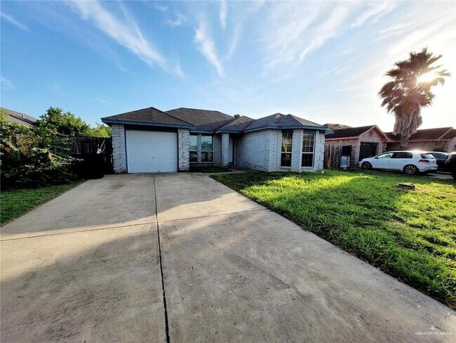 Building Photo - 4208 Flamingo Ave