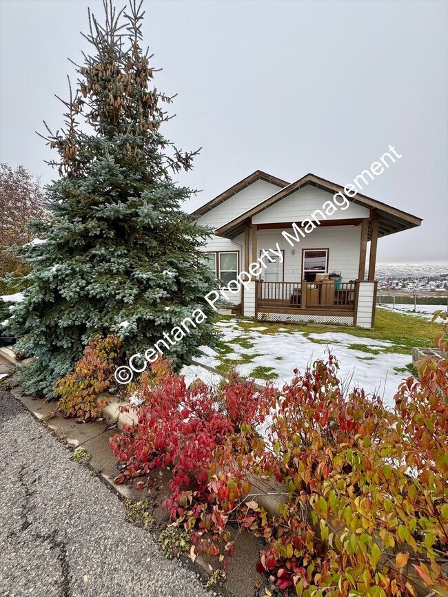 Foto del edificio - 3 Bedroom 3 Bathroom uptown with Great Views