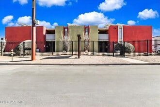 Building Photo - 770 N Dodge Blvd