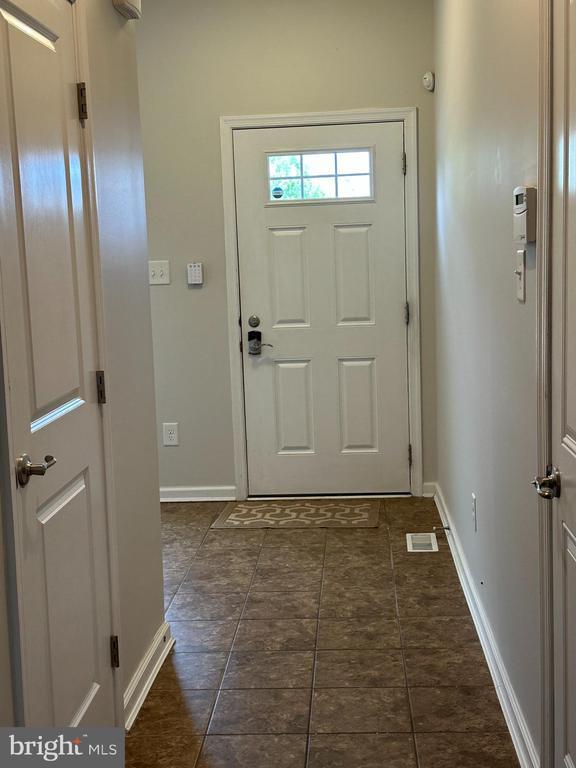 Building Photo - 2003 Exposition Dr