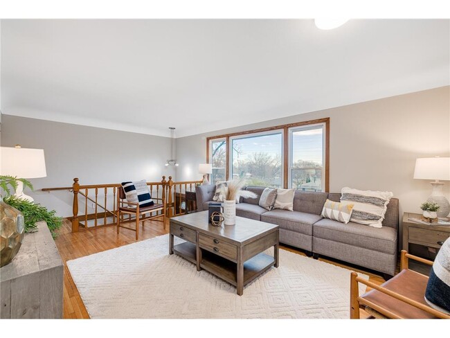 Building Photo - 4627 W 129th St