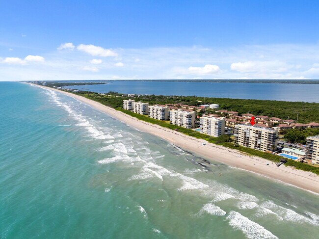 Building Photo - 7380 S Ocean Dr