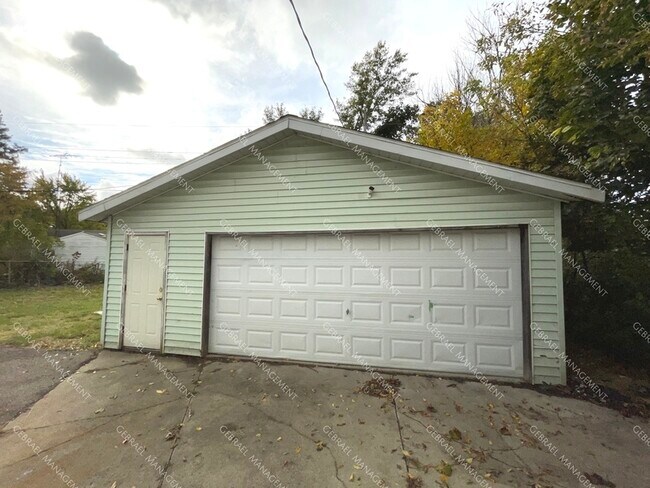 Foto del edificio - 6073 Harwood Rd