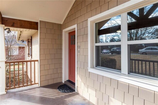 Building Photo - 839 Wayland Ct