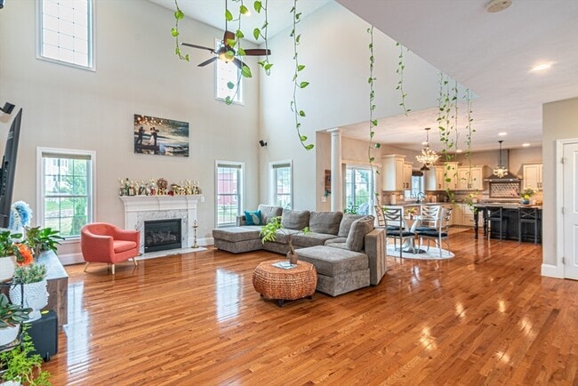 Building Photo - 36 High Point Dr