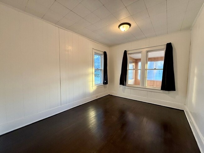 Building Photo - Three Bedroom Home in Muskegon