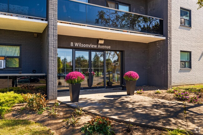 Building Photo - Treeview Towers