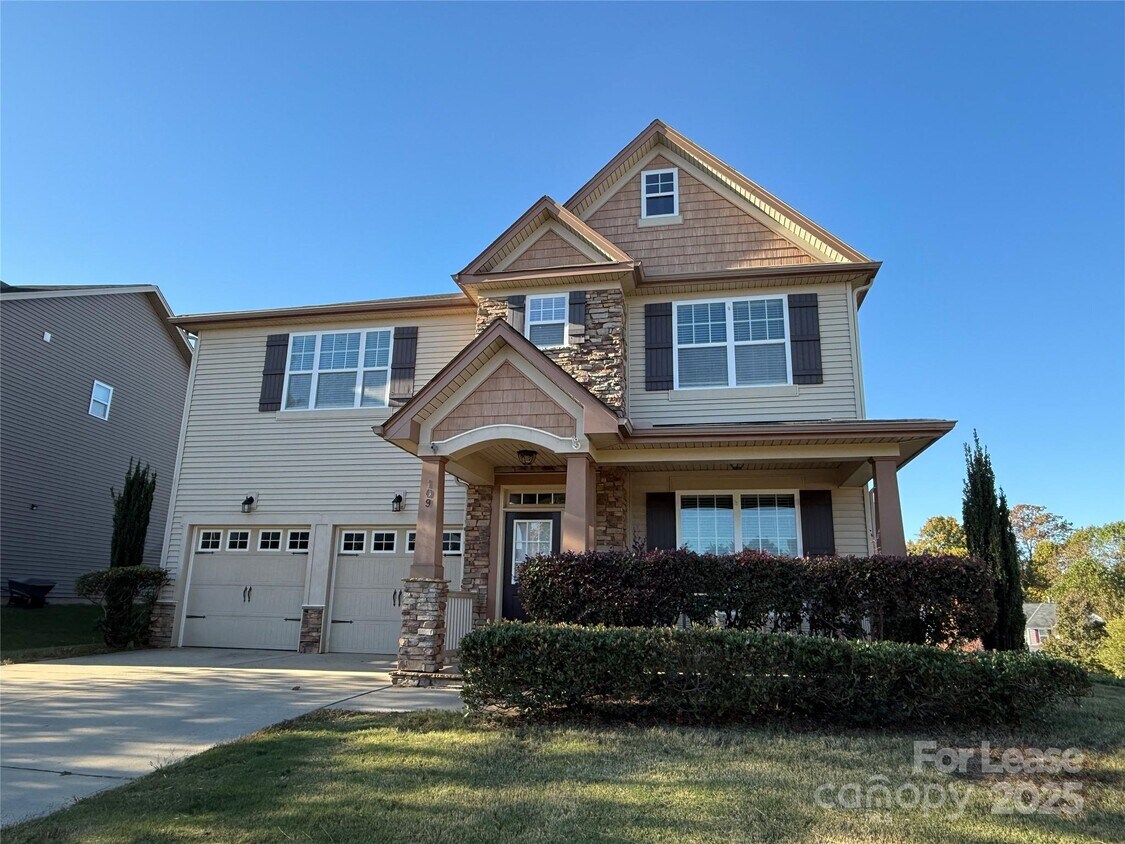 Foto principal - 109 Community Park Ln