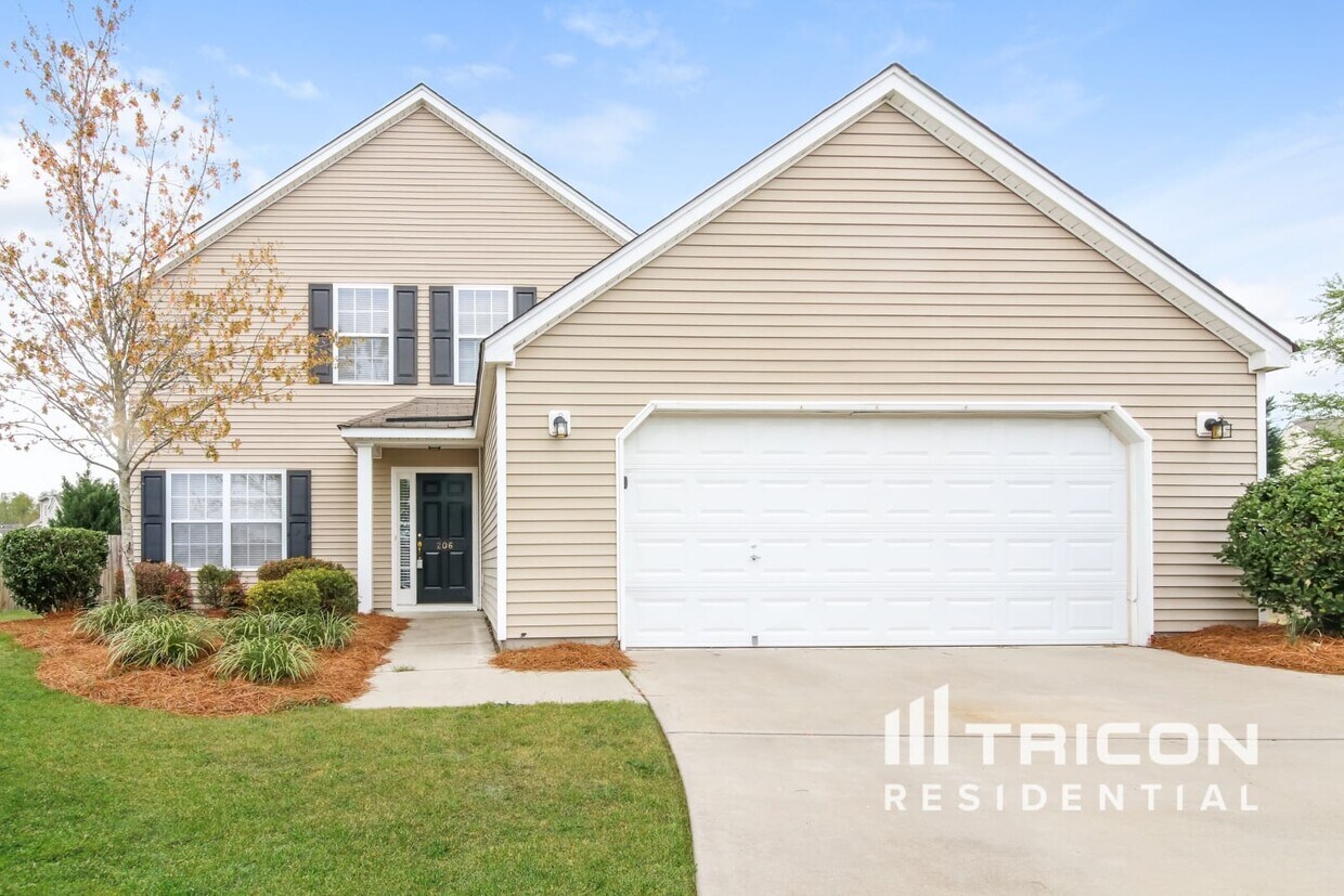 Foto principal - 206 Wyndotte Court Lexington SC