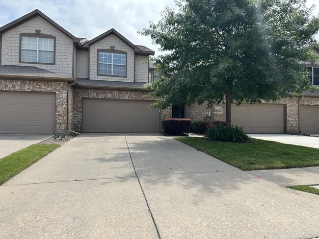 Building Photo - 7140 Wolfmont Ln