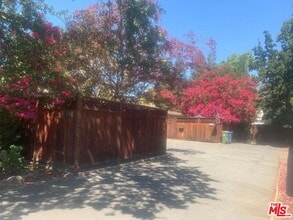 Building Photo - 109 Sierra Dr