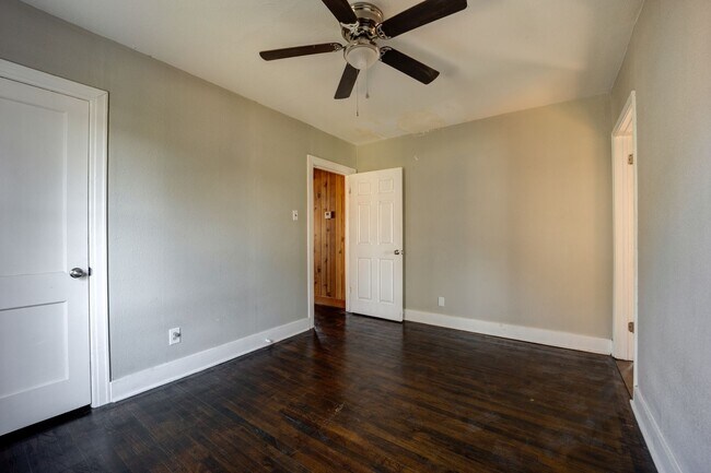 Building Photo - 1101 N 44th St